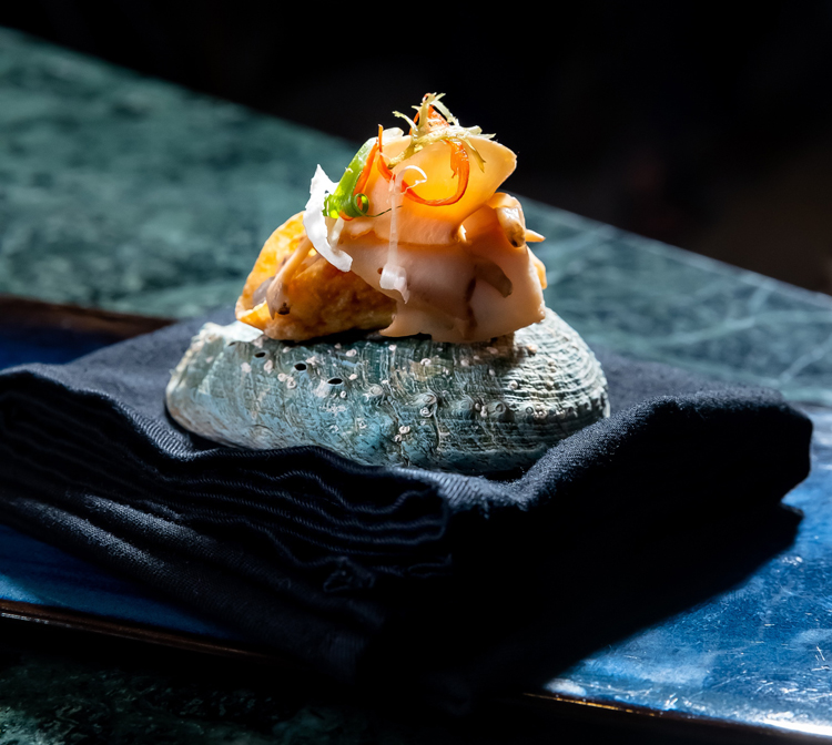 Bào ngư ngọc bích Australia, món ngon thần dược trong ẩm thực hải sản từ đại dương