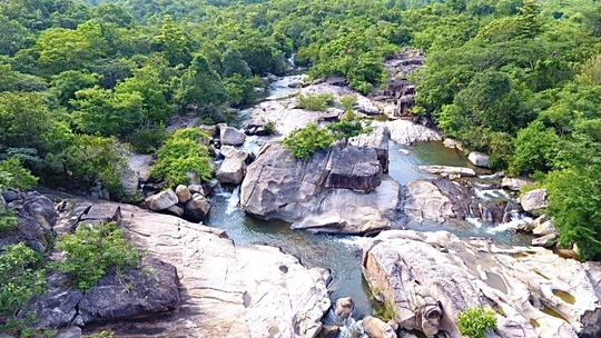Ninh Thuận có suối Ô Căm - Vẻ đẹp thiên nhiên giữa núi rừng Bác Ái