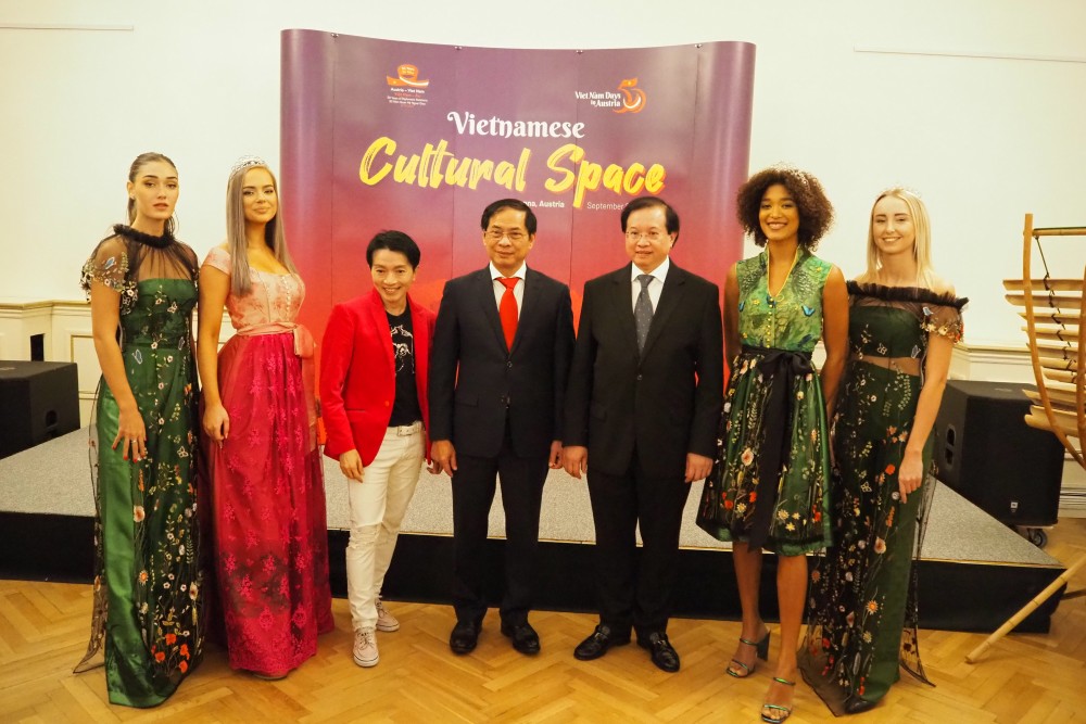 Nhân kỷ niệm 50 năm thiết lập quan hệ ngoại giao Việt Nam-Áo: Không gian văn hóa Việt Nam tại Áo
