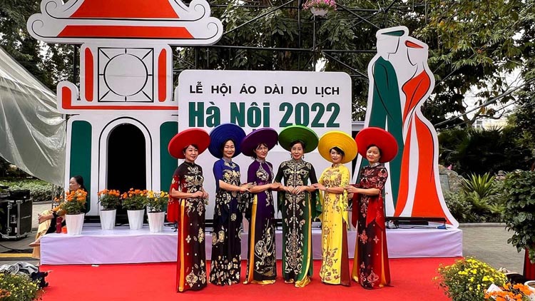 Tưng bừng Lễ hội áo dài du lịch Hà Nội 2022