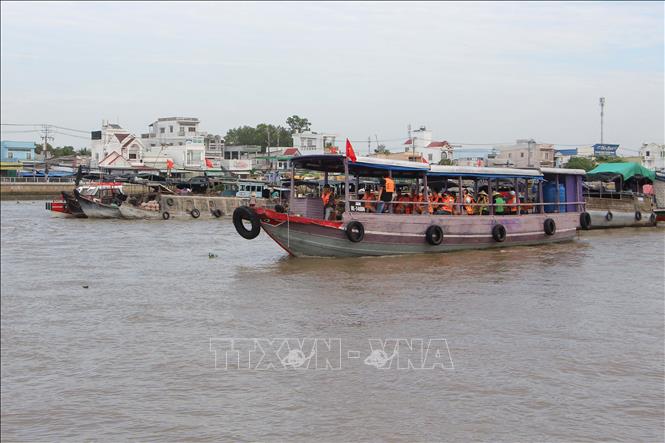 Bảo tồn và phát huy văn hóa Chợ nổi Cái Răng gắn liền với phát triển du lịch