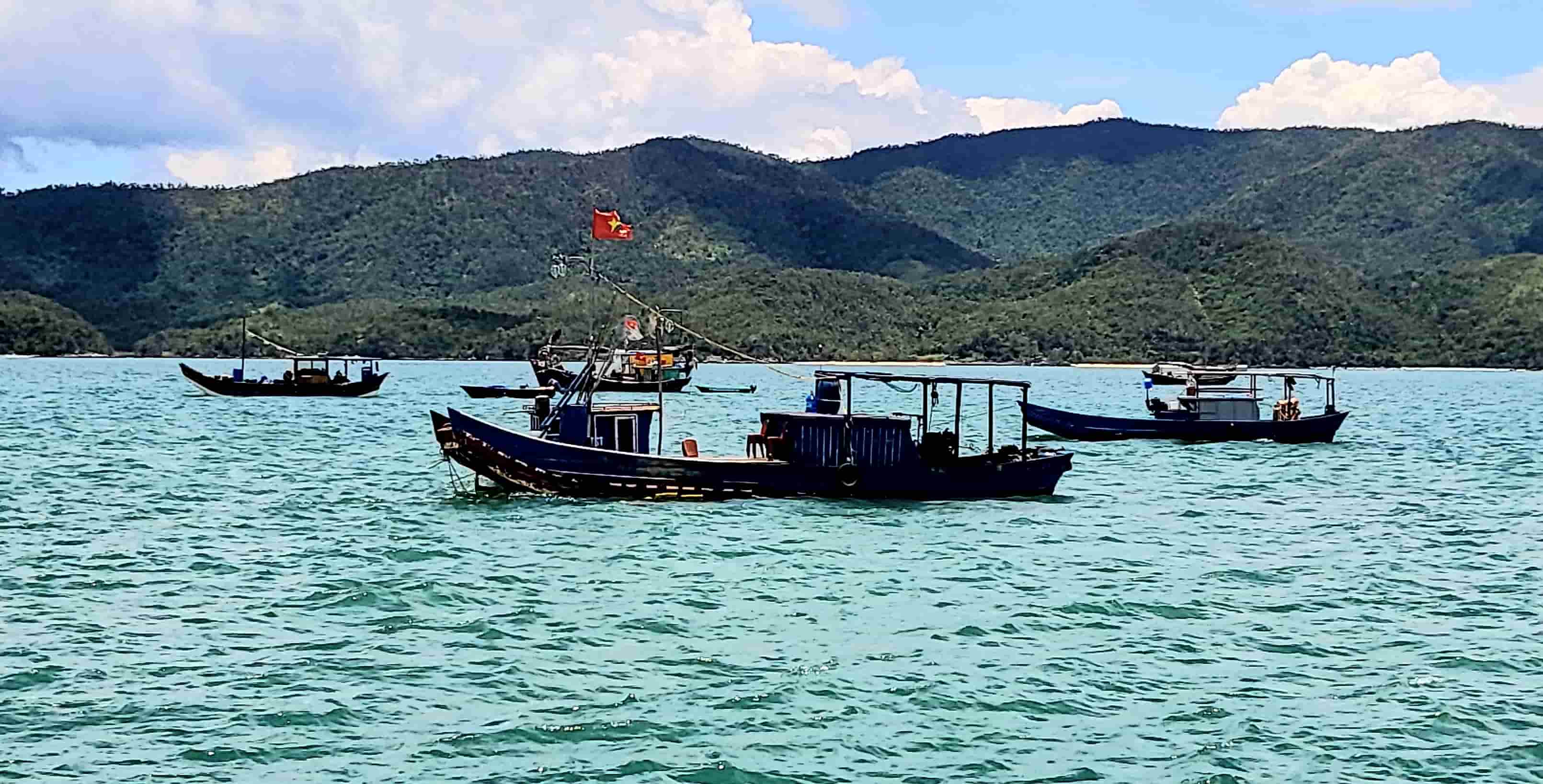 Du lịch hè vào giai đoạn đỉnh điểm: Nhu cầu bùng nổ, doanh nghiệp linh hoạt đáp ứng thị trường