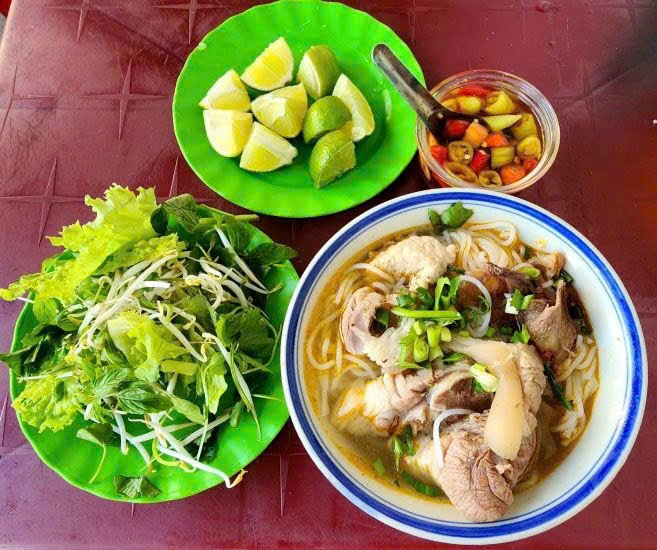 Tri thức bún bò Huế, lễ mừng lúa mới là di sản văn hóa phi vật thể quốc gia