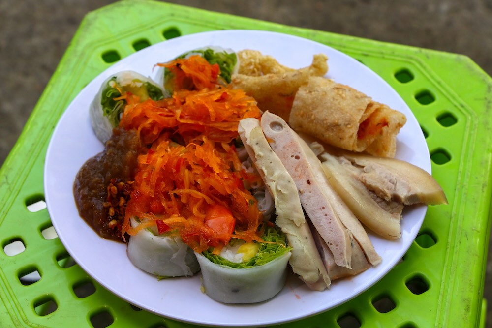 Bánh cuốn tôm chua - mỹ vị ẩm thực nơi Cố đô Huế