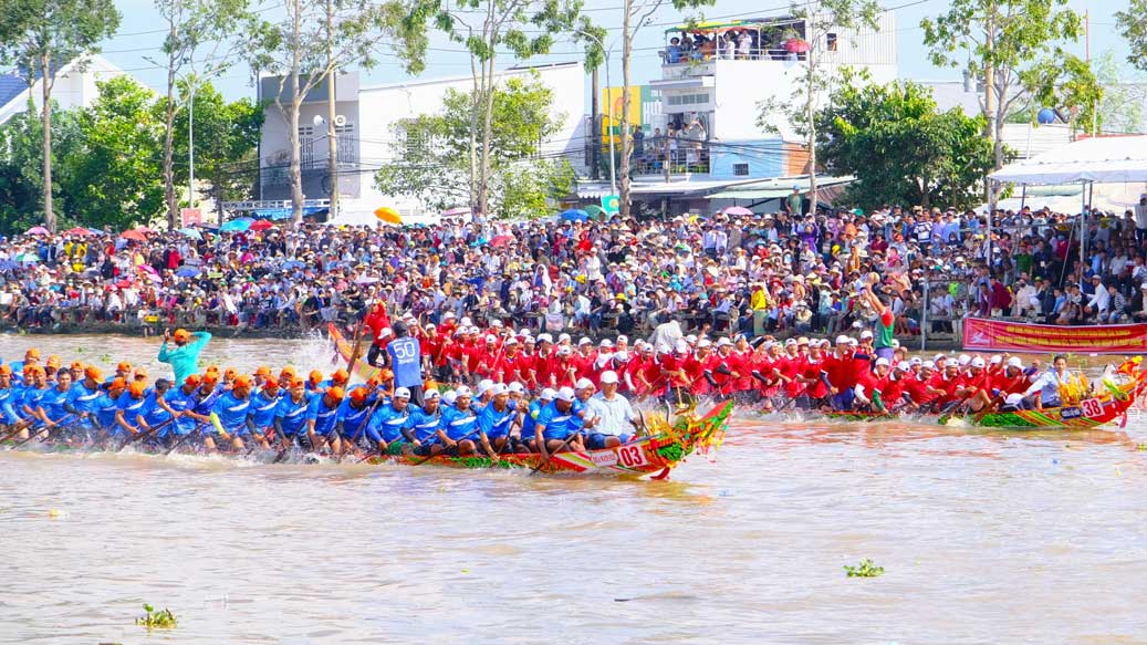 Lễ hội Oóc Om Bóc - Đua ghe Ngo TP Cần Thơ vào tháng 11
