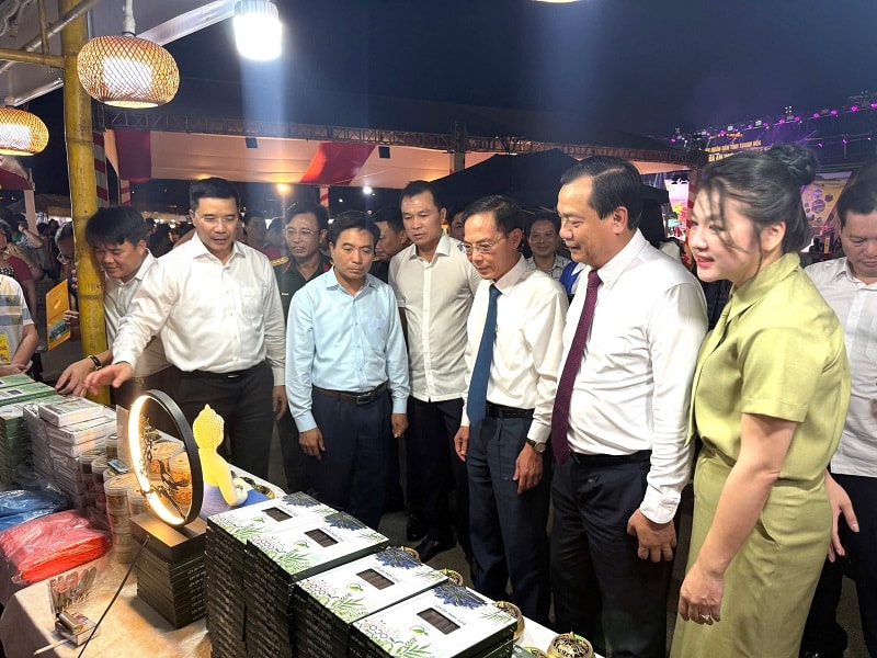 Khi bản sắc trở thành thương hiệu du lịch