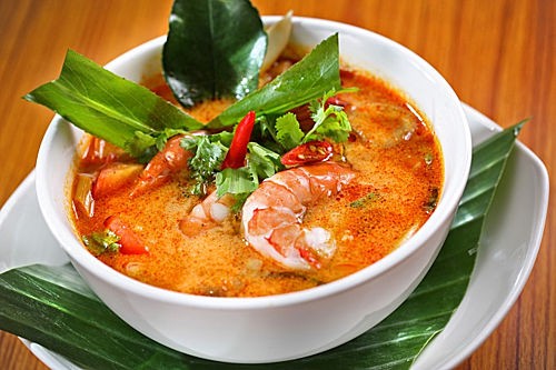 Món tôm chua cay nổi tiếng ở Thái Lan