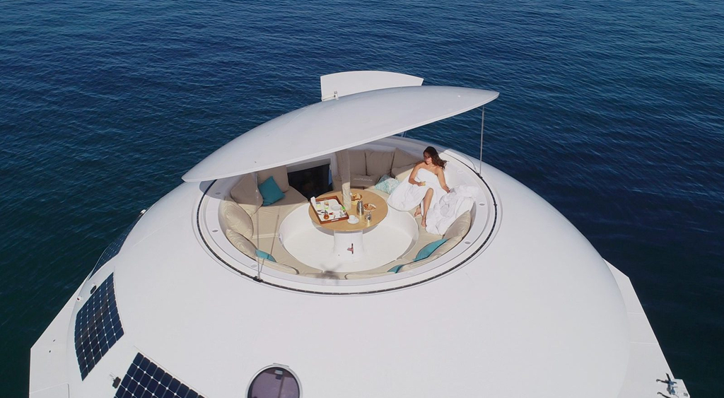 Phòng 'Điệp viên 007' nổi trên biển với tầm nhìn 360 độ