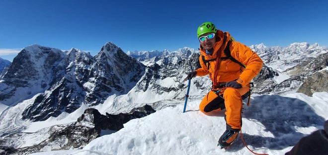 Cấm leo đỉnh Everest để phòng lây nhiễm Covid-19
