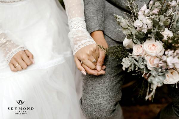 Bộ sưu tập nhẫn cưới 'Shining Love' ra mắt tại Marriott