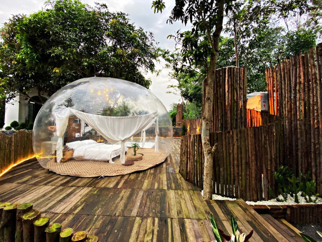 Trải nghiệm đi nghỉ cuối tuần "hú hồn" ở ngoại ô Hà Nội: Book villa 6 triệu/đêm có nhà bong bóng ảo diệu giống Bali, khách ngơ ngác nhận phòng y như cái lều vịt
