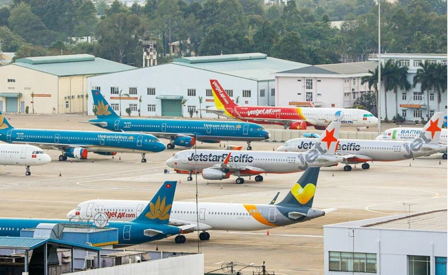 Sân bay Vân Đồn mở lại, Vietnam Airlines, Vietjet Air bắt đầu khai thác
