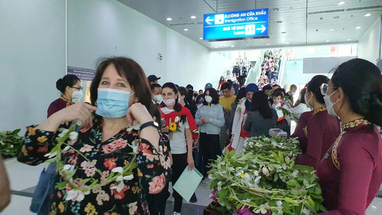 Phú Quốc đón hơn 200 khách Uzbekistan đến du lịch