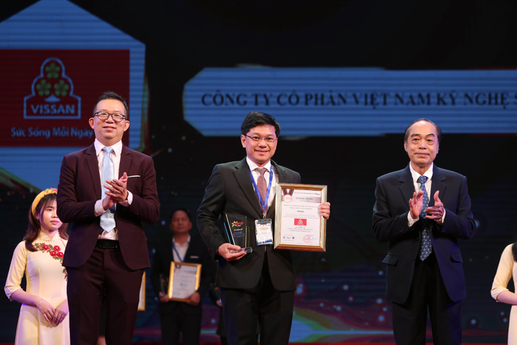 Vissan vinh dự đón nhận danh hiệu Thương Hiệu Dẫn Đầu Việt Nam năm 2022