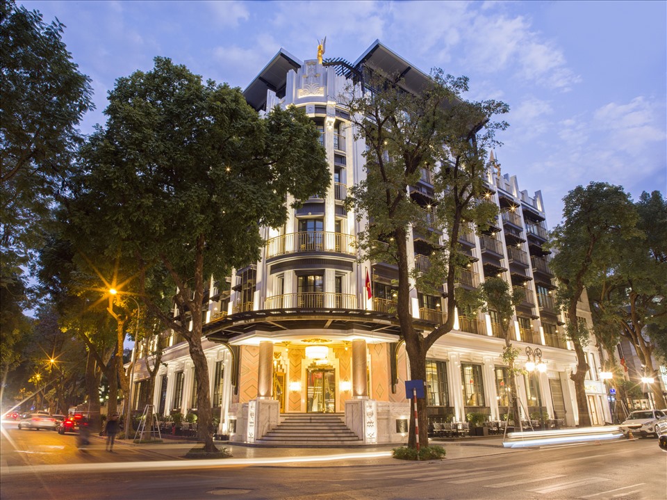 Khám phá độ “sang chảnh” của khách sạn Hà Nội lọt Top 100 thế giới