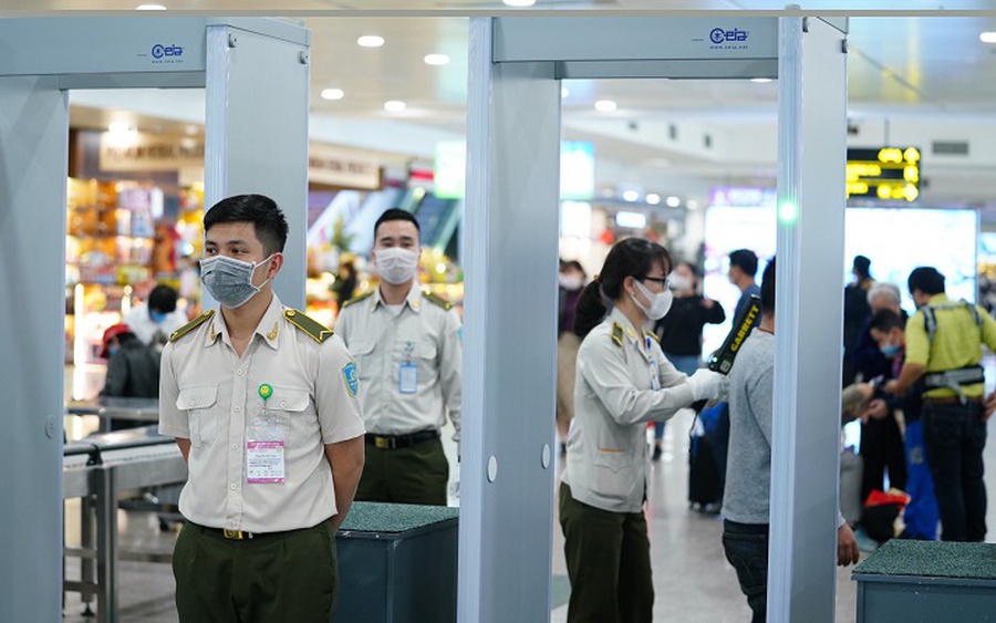 Sân bay Nội Bài nâng mức kiểm soát an ninh hàng không lên cấp độ 1, hành khách cần lưu ý gì?