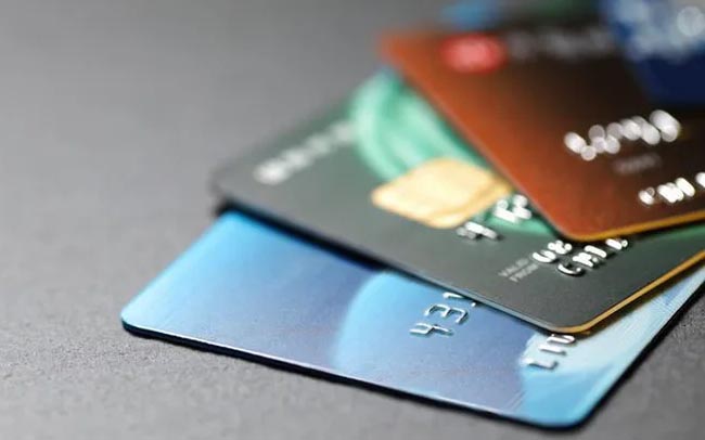 Có nên sử dụng thẻ tín dụng khi du lịch nước ngoài?