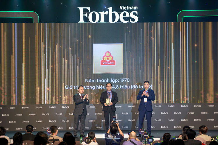 Vissan nằm trong Top 25 Thương hiệu Dẫn đầu Ngành hàng Tiêu dùng Đồ uống và Thực phẩm do tạp chí Forbes Việt Nam công bố