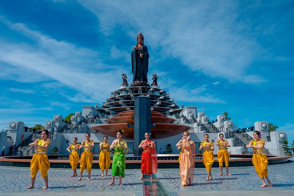 Tây Ninh là điểm đến hút khách du lịch dịp đầu năm