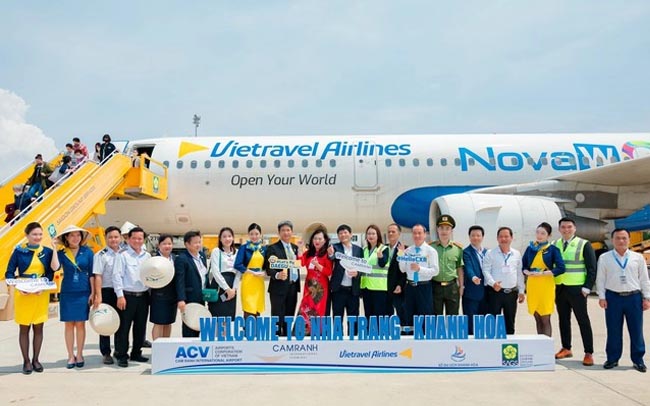 Nha Trang đón 11 chuyến bay charter chở hơn 2.200 khách Hàn Quốc đến du lịch