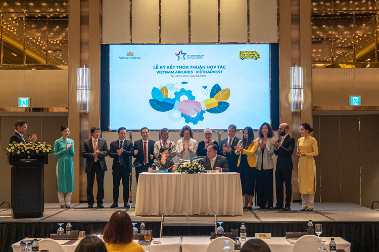 Doanh nghiệp xã hội ký kết hợp tác mở rộng với Vietnam Airlines và IHG