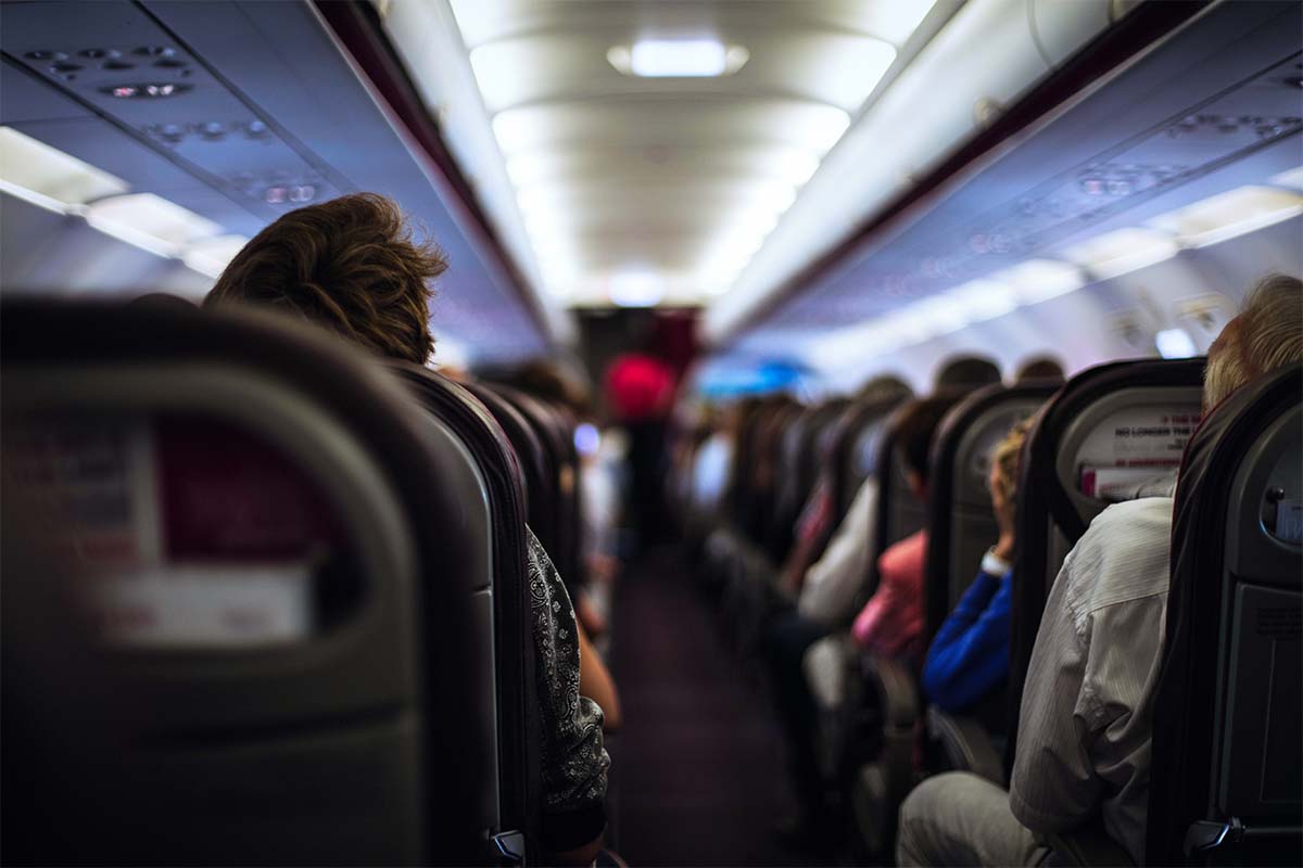 Vì sao máy bay du lịch luôn tạo cảm giác chật hẹp?