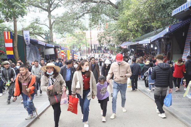 Hà Nội: Bảo đảm an ninh, an toàn giao thông mùa lễ hội