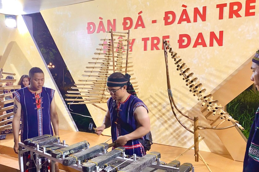 Phát triển công nghiệp văn hóa âm nhạc dân tộc Việt Nam