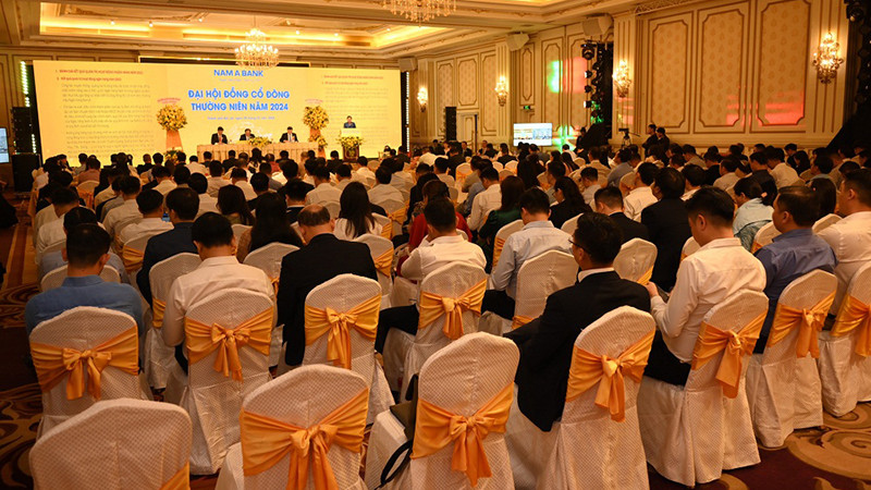 Nam A Bank phát triển bền vững với “số” và “xanh”